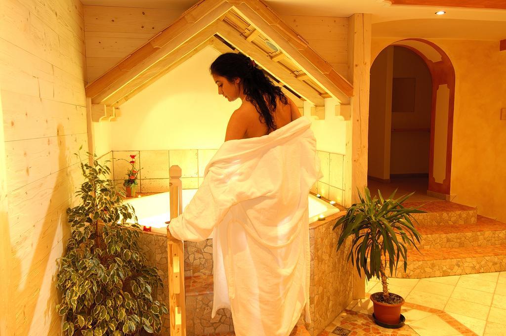 Hotel Viktoria Castelrotto Ngoại thất bức ảnh